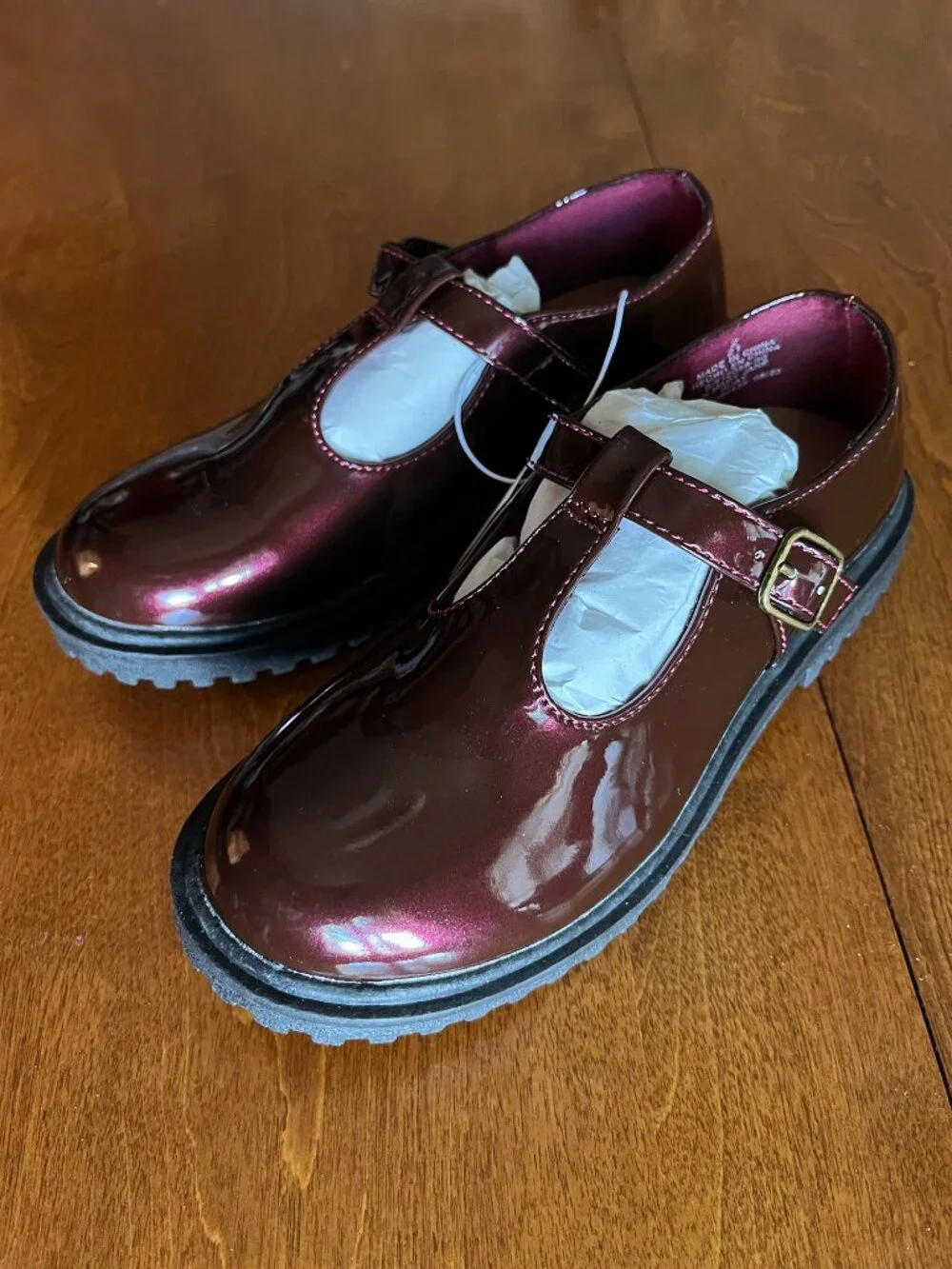 Old Navy crimson lug-sole mary jane shoes 2 NWT